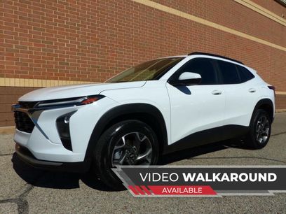 Used 2025 Chevrolet Trax LT