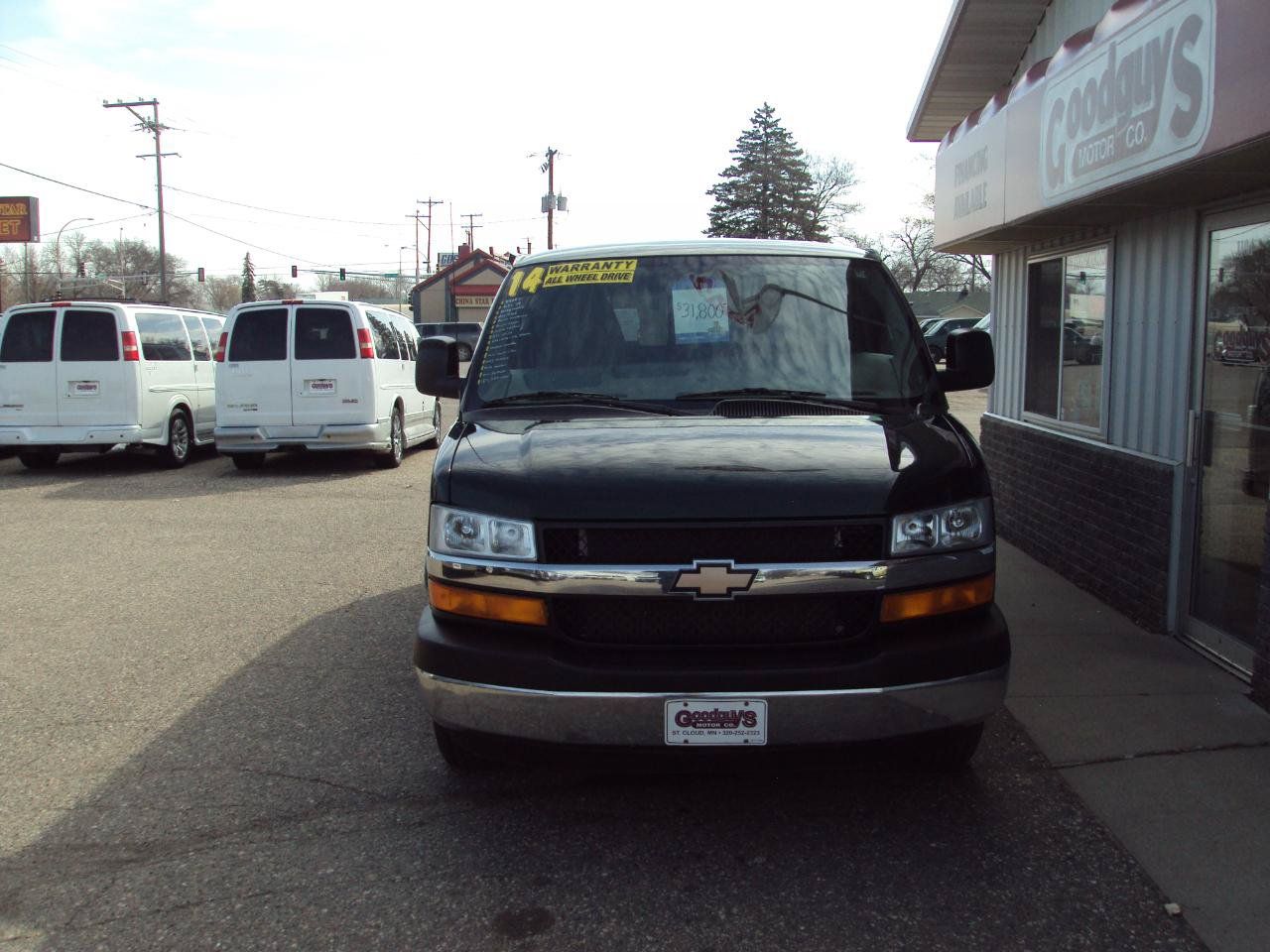 Used 2014 Chevrolet Express 1500 LT w/ LT Preferred Equipment Group AWD/4WD image 3