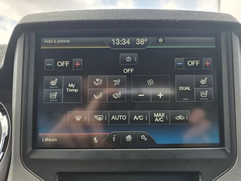 Used 2016 Ford F350 Lariat w/ Lariat Interior Package image 33