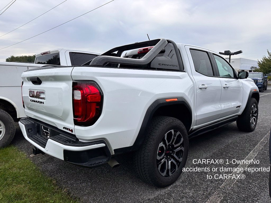 Used 2025 GMC Canyon AT4 w/ Nightfall Edition AWD/4WD image 4