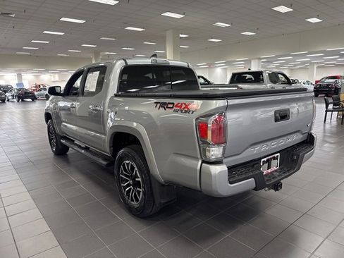 Used 2020 Toyota Tacoma TRD Sport image 5