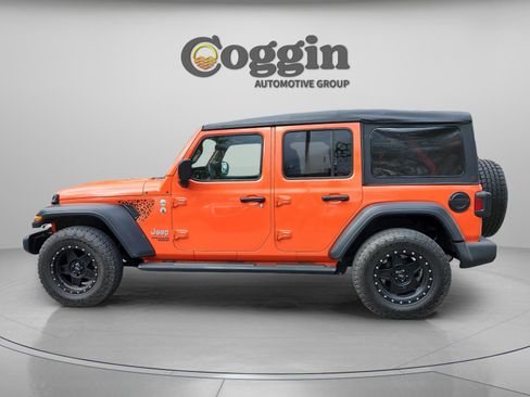 Used 2019 Jeep Wrangler Unlimited Sport S image 3
