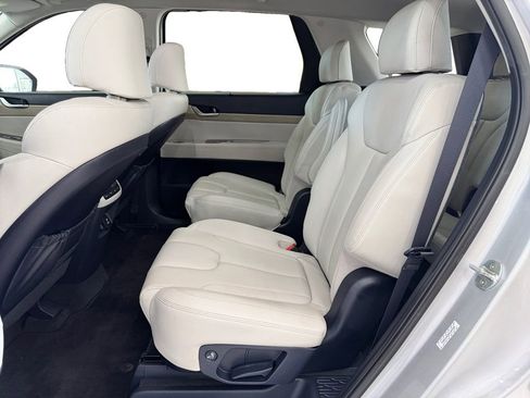 Used 2022 Hyundai Palisade SEL w/ Premium Package FWD image 16