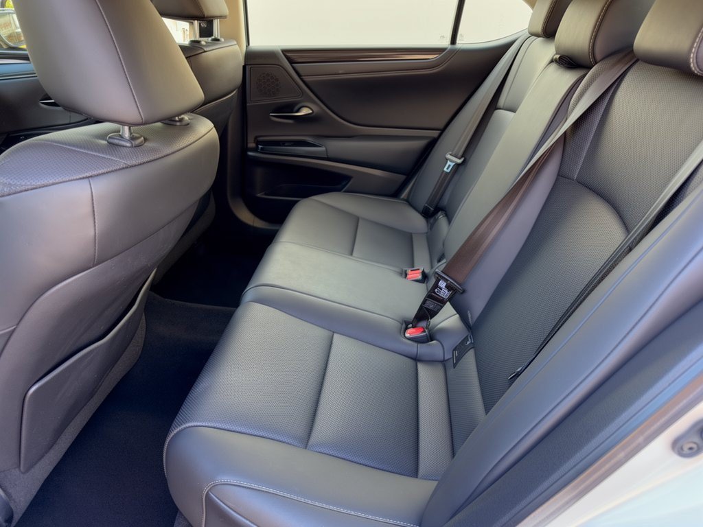 Used 2020 Lexus ES 350 w/ Premium Package FWD image 25