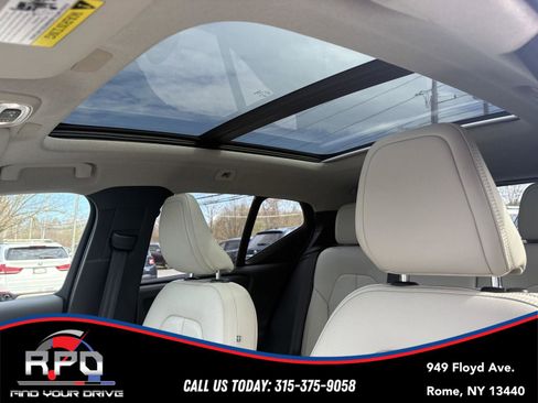Used 2020 Volvo XC40 T5 Momentum AWD/4WD image 18