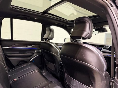 Used 2023 Jeep Grand Cherokee Overland w/ Advanced Protech Group III image 39