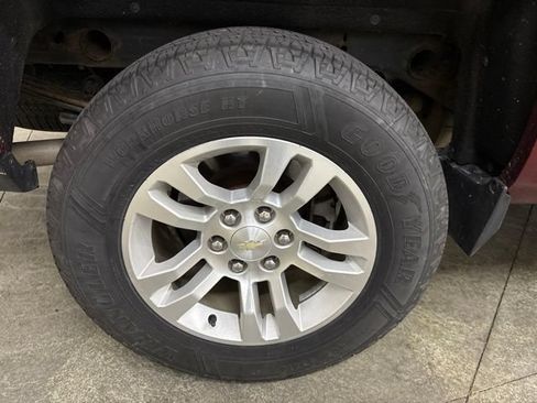 Used 2017 Chevrolet Silverado 1500 LT w/ All Star Edition AWD/4WD image 10