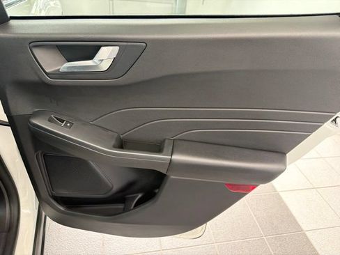 Certified 2024 Ford Escape Platinum AWD/4WD image 12