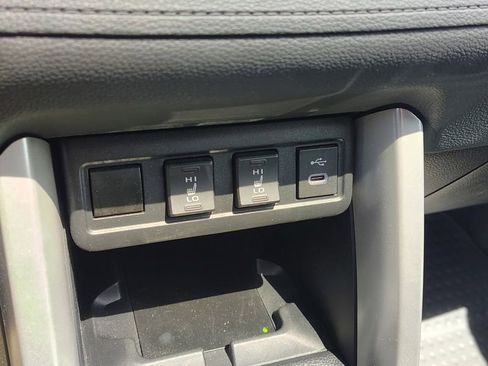 Used 2024 Toyota Corolla Cross XLE w/ Convenience Package AWD/4WD image 19