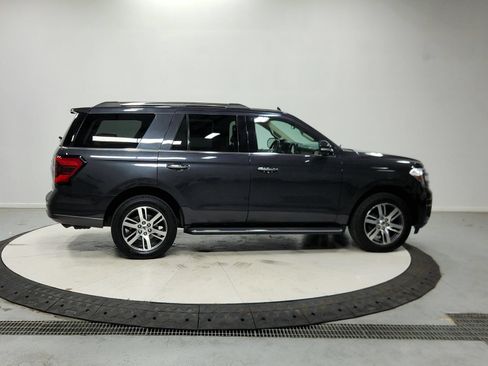 Used 2022 Ford Expedition Limited RWD image 9