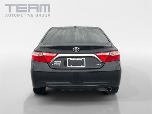 Used 2017 Toyota Camry XLE image 6