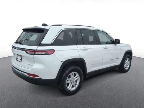 Certified 2023 Jeep Grand Cherokee Laredo w/ Luxury Tech Group I image 8