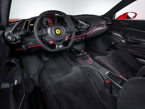 Used 2019 Ferrari 488 Pista Coupe RWD image 30