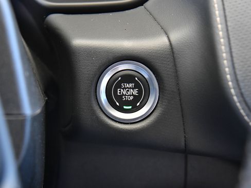 Used 2023 Chevrolet Suburban Premier RWD image 31