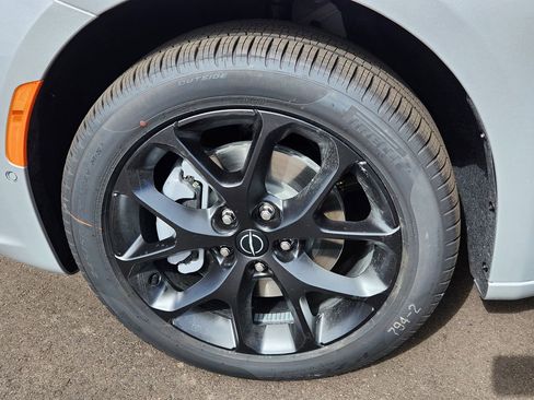 New 2026 Chrysler Pacifica Limited w/ S Appearance Package image 18