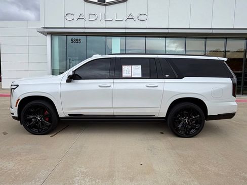 Used 2025 Cadillac Escalade ESV Sport w/ Touring Package AWD/4WD image 2