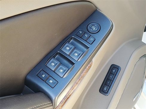 Used 2015 Chevrolet Tahoe LTZ image 16