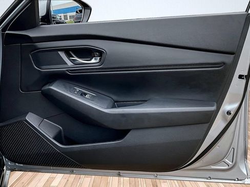 Used 2023 Honda Accord EX image 16