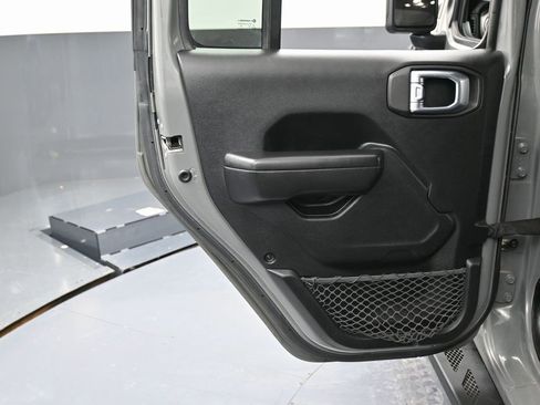 Used 2021 Jeep Wrangler Unlimited Rubicon 4xe w/ Steel Bumper Group image 37