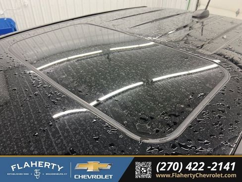 Used 2024 GMC Canyon Denali image 32