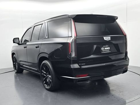 Used 2021 Cadillac Escalade Sport w/ Driver Assist Tech Package AWD/4WD image 6