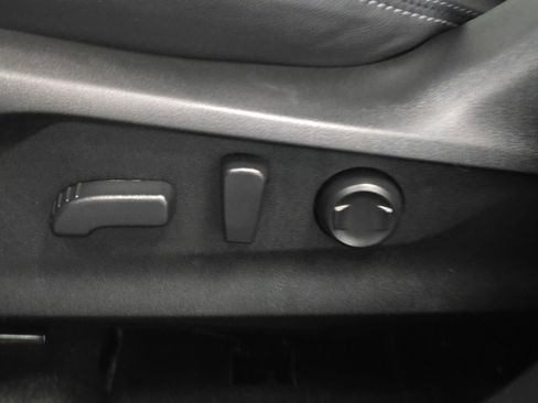 Used 2022 Subaru Forester Limited w/ Popular Package #3 image 36