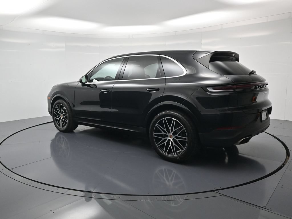 Used 2026 Porsche Cayenne AWD/4WD image 3