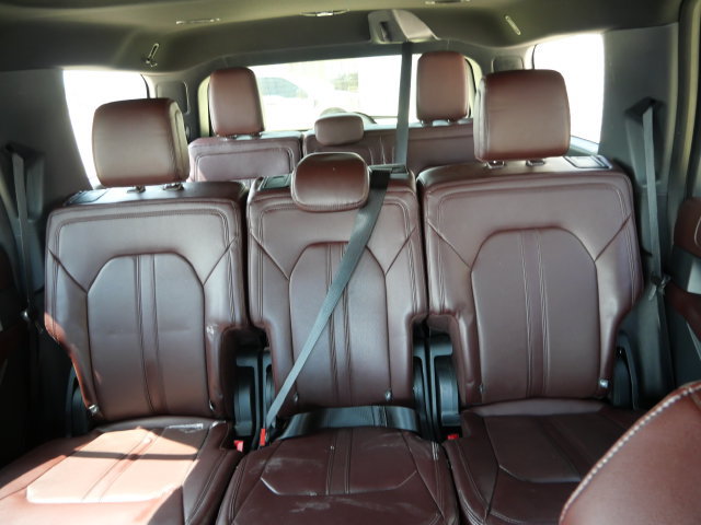 Used 2023 Ford Expedition Limited AWD/4WD image 17