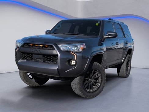 Used 2021 Toyota 4Runner SR5 Premium image 2