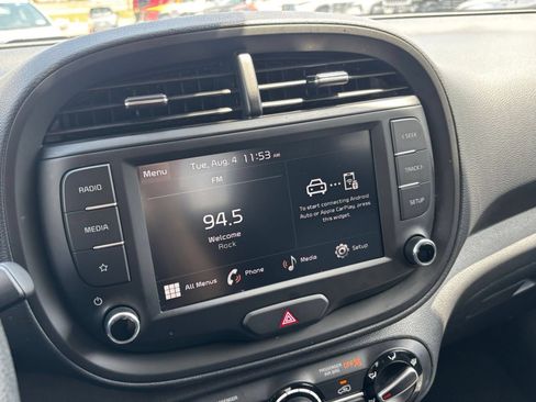Used 2025 Kia Soul LX w/ LX Technology Package FWD image 20