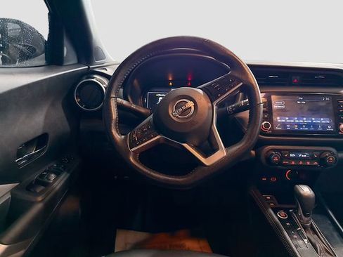 Used 2023 Nissan Kicks SR w/ SR Premium Package FWD image 22