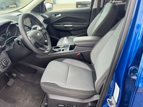 Used 2017 Ford Escape SE w/ Equipment Group 201A AWD/4WD image 13