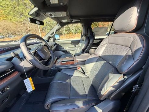 New 2025 Lincoln Navigator L Black Label image 15