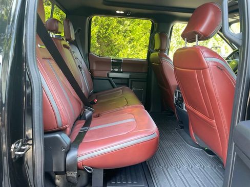 Used 2022 Ford F250 Platinum w/ FX4 Off-Road Package AWD/4WD image 21