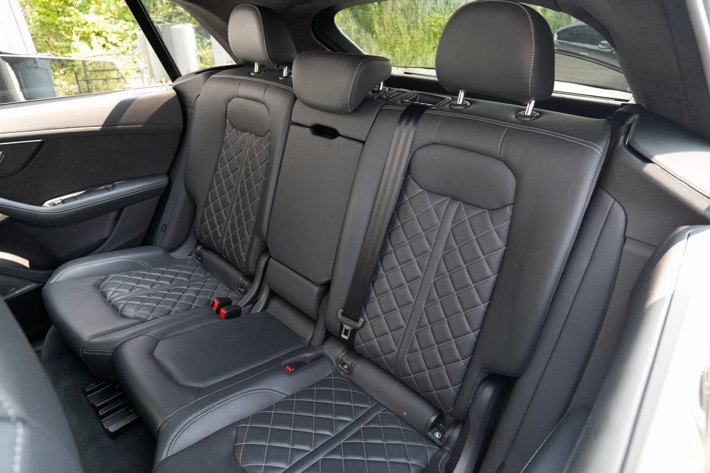 Used 2022 Audi SQ8 Prestige w/ Prestige Package AWD/4WD image 24