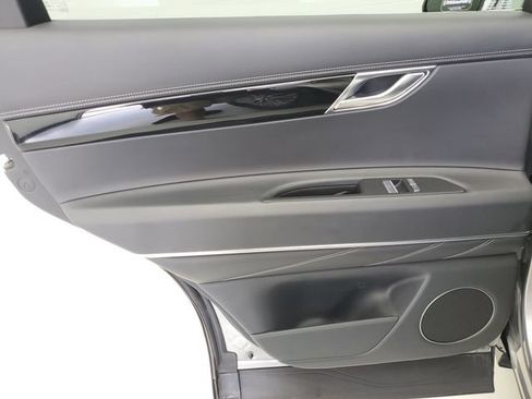 Used 2025 Genesis GV80 2.5T Standard AWD/4WD image 16