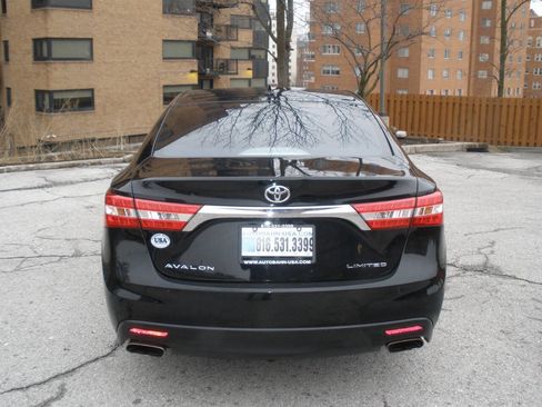 Used 2013 Toyota Avalon Limited image 9