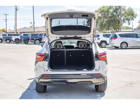Used 2026 Chevrolet Trax ACTIV w/ Driver Confidence Package FWD image 11