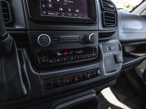 Used 2025 RAM ProMaster 2500 w/ U-Haul Equipment Group FWD image 12