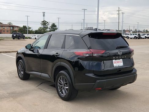 Used 2026 Nissan Rogue SV FWD image 7
