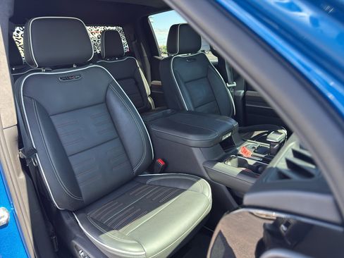 Used 2023 GMC Sierra 1500 AT4X image 14