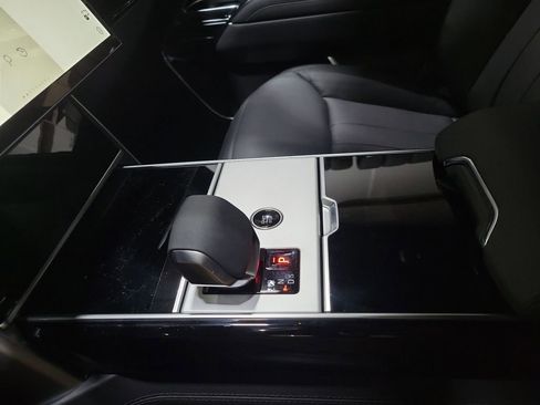 New 2026 Land Rover Range Rover Long Wheelbase SE image 19