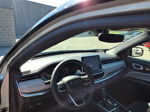 Used 2023 Jeep Compass Limited w/ Elite Group AWD/4WD image 12