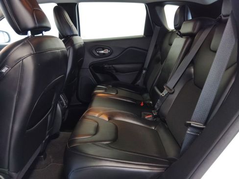 Used 2021 Jeep Cherokee Latitude Plus image 36