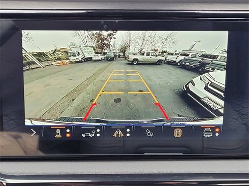 Used 2025 GMC Sierra 2500 AT4 image 13