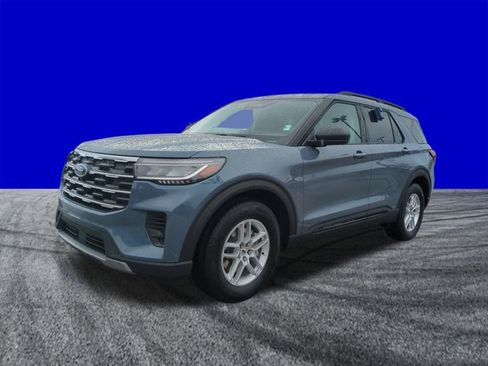New 2026 Ford Explorer Active RWD image 8