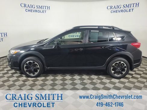 Used 2023 Subaru Crosstrek 2.0i Premium AWD/4WD image 2