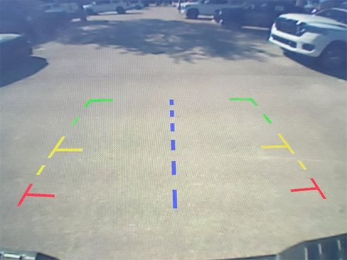 Used 2021 Nissan Titan SV w/ SV Convenience Package image 22