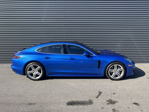 Certified 2018 Porsche Panamera 4S image 8