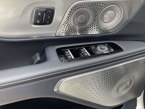 New 2026 Lincoln Nautilus Reserve image 21